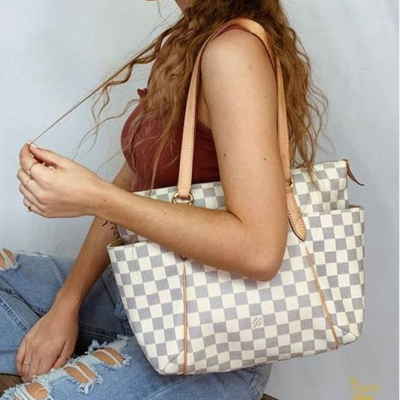 Louis Vuitton Handbags - 💎✨Authentic✨💎 Louis Vuitton Damier Azur Totally PM Tote Bag Hand Bag